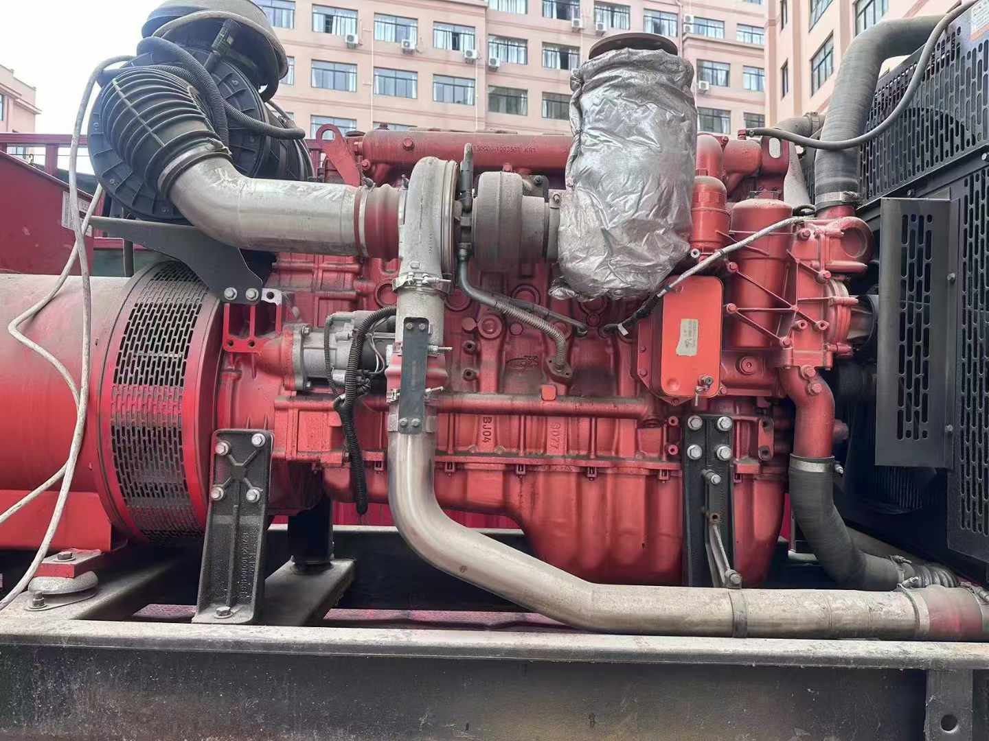 布拖如何选择适合 600kW 柴油发电机组的过载保护器？